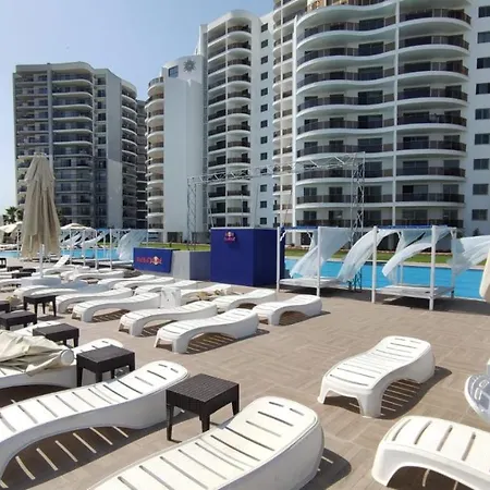 Edelweiss Luxury 2 Bedroom + 2 Bathrooms + Large Living And A Balcony