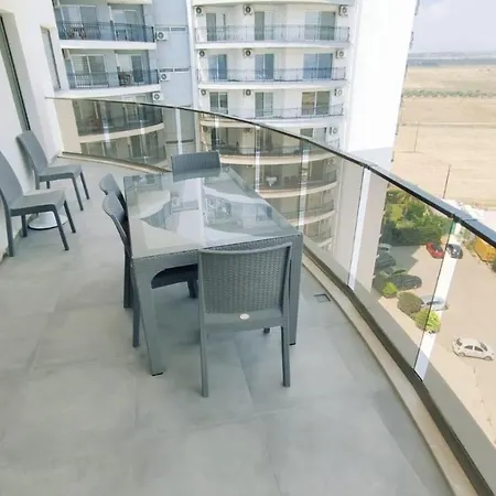 Apartment Edelweiss Luxury 2 Bedroom + 2 Bathrooms + Large Living And A Balcony *