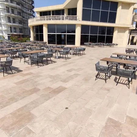 Edelweiss Luxury 2 Bedroom + 2 Bathrooms + Large Living And A Balcony Διαμέρισμα *